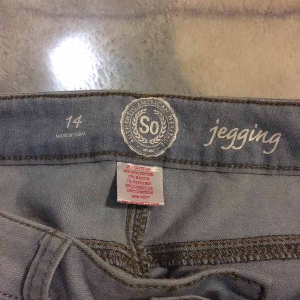 Jeans - Picture 2 of 3